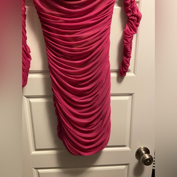 BEBE PINK DRESS SIZE XS (brand new) - Picture 6 of 10